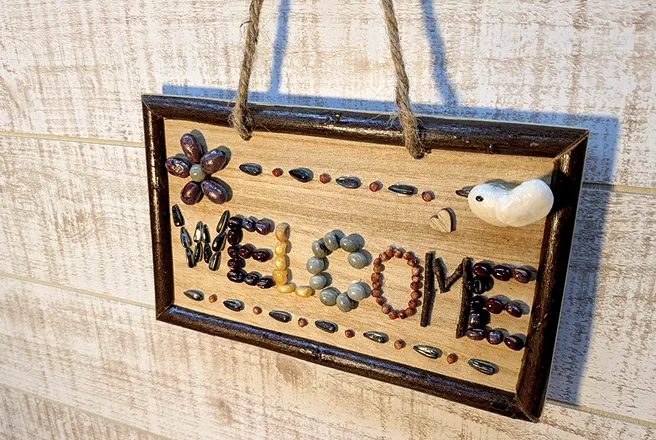 天然木ドアプレート作りの写真